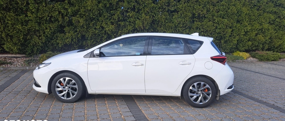 Toyota Auris cena 41500 przebieg: 199990, rok produkcji 2016 z Cieszyn małe 37